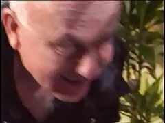 عاهرة يعاقب علنا ​​في كس سكسي اجنبي فديو