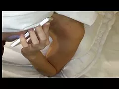 الفتيات قرنية بجوار حمام سكسي اجنبي مترجم عربي السباحة